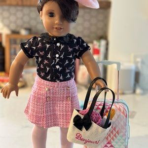 Luciana American Girl Doll- 3 outfits& shoes + suitcase, french baguette & scarf